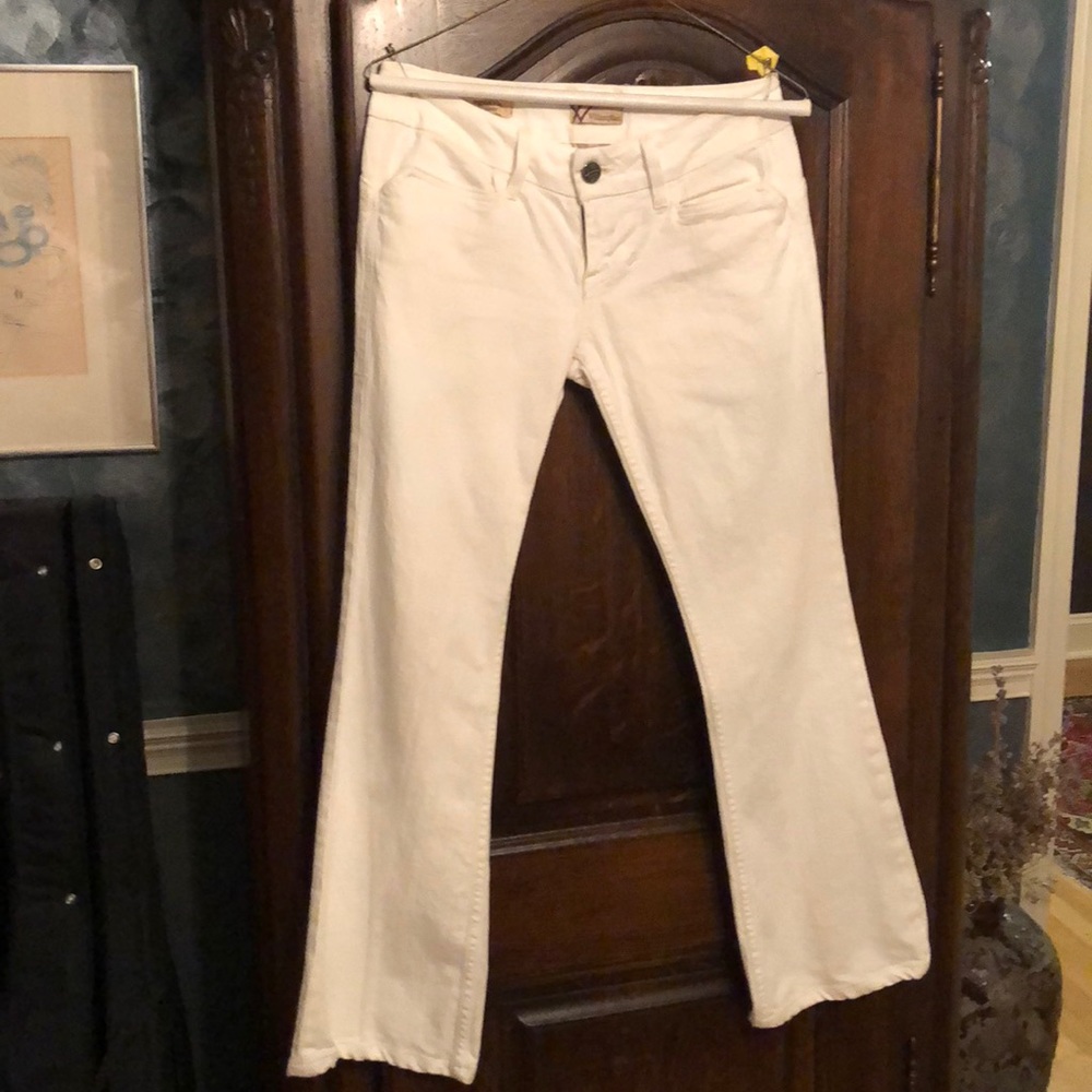 NWOT William Rast white jeans.